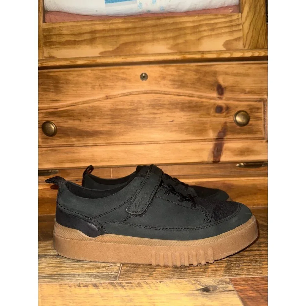 Clark’s‎ Youth Odor Control Sneaker Shoes  Size 6 Youth